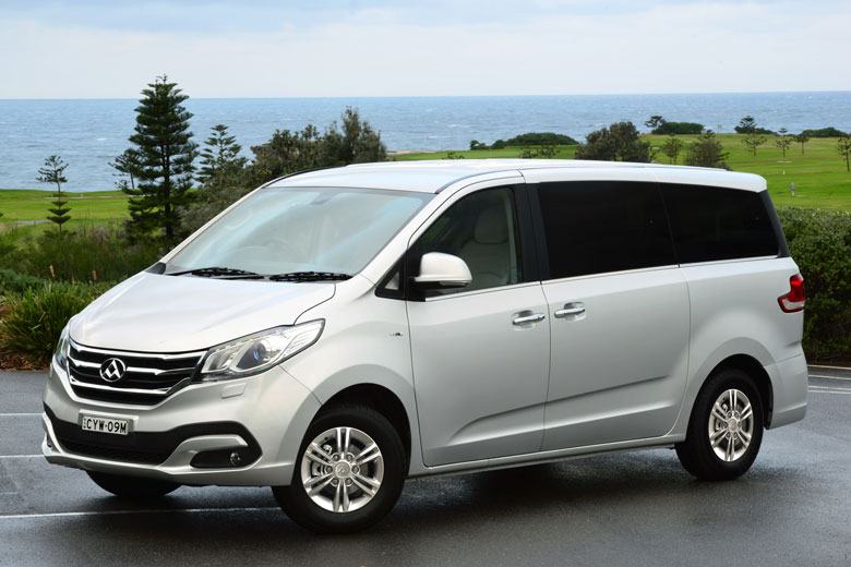 LDV G10 Minibus - Nine Seater 